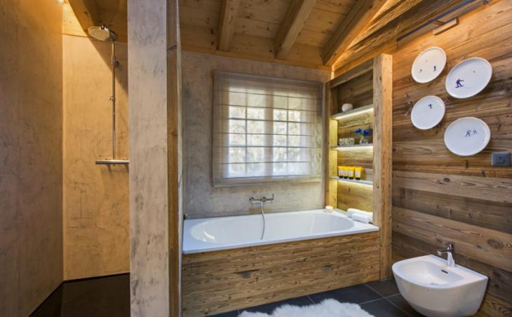 Chalet Daphne, Verbier, Bathroom 2